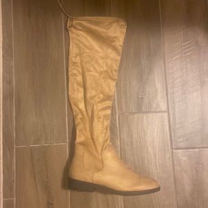 SO Cream colored boots. Brand new